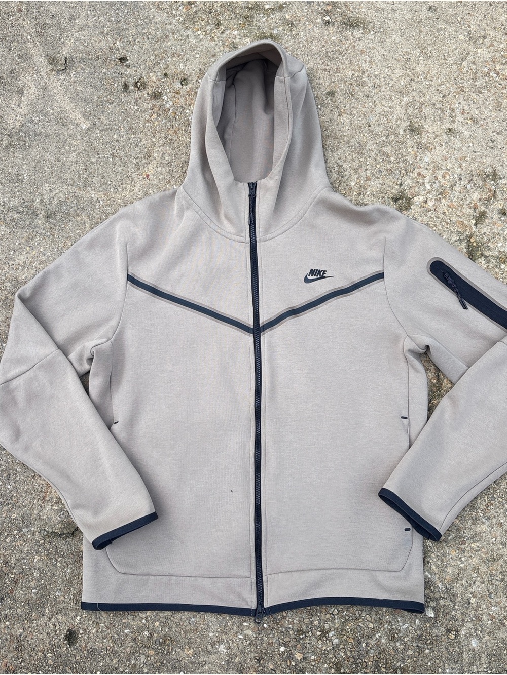 Nike Tech beige Fleece Full-zip hoodie with black accents